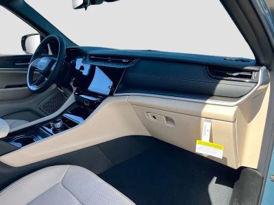 2026 Jeep Grand Cherokee — photo 27 view