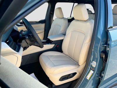 2026 Jeep Grand Cherokee — photo 18 view