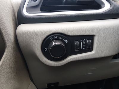 2023 Chrysler Voyager - Photo 13