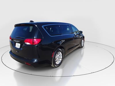 2023 Chrysler Voyager - Photo 7