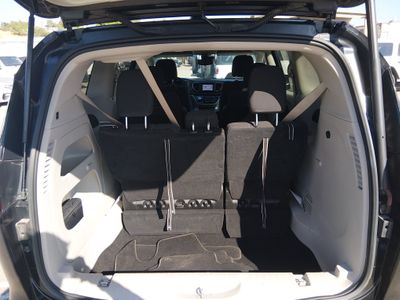 2023 Chrysler Voyager - Photo 11