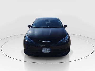 2023 Chrysler Voyager - Photo 2