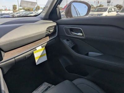 2026 Nissan Rogue — photo 17 view