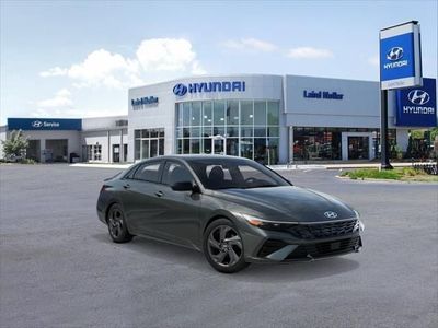 2026 Hyundai Elantra - Photo 2