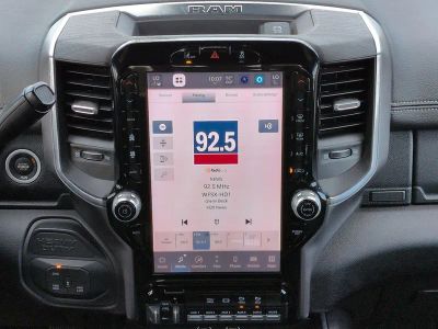 2025 Ram 3500 — photo 18 view