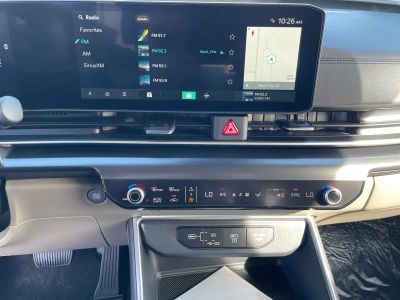 2026 Kia Carnival — photo 11 view