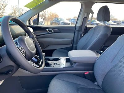 2026 Kia Carnival — photo 9 view