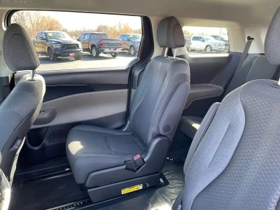 2026 Kia Carnival — photo 18 view