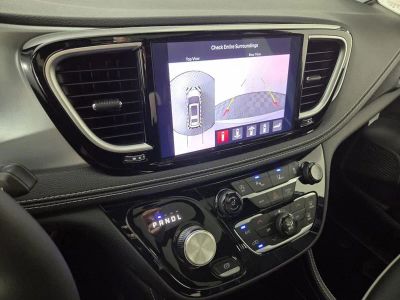 2026 Chrysler Pacifica — photo 24 view