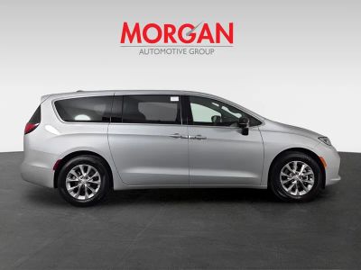 2026 Chrysler Pacifica — rear three-quarter view