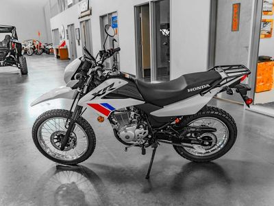 2026 Honda XR150L - Photo 6