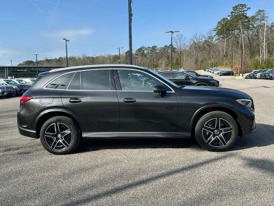 2025 Mercedes-Benz GLC - Photo 8