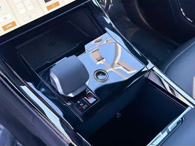 2026 Land Rover Range Rover Sport — photo 29 view