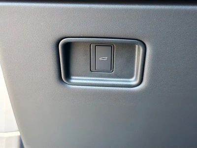 2026 Land Rover Range Rover Sport — photo 35 view