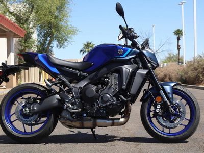 2025 Yamaha MT-09 - Photo 13