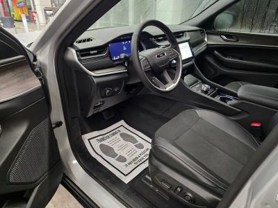 2026 Jeep Grand Cherokee — photo 13 view