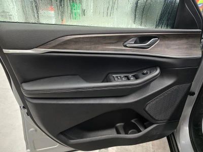 2026 Jeep Grand Cherokee — photo 11 view