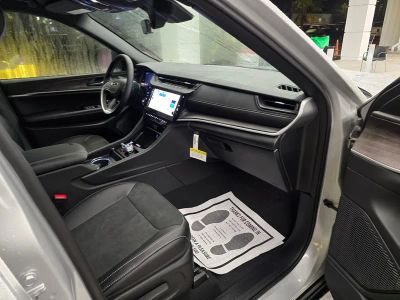 2026 Jeep Grand Cherokee — photo 28 view