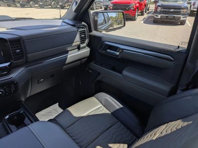 2024 Chevrolet Silverado 1500 — photo 17 view