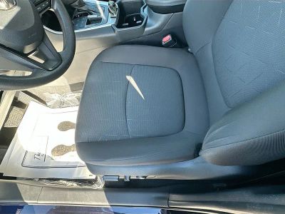 2023 Toyota RAV4 — photo 18 view