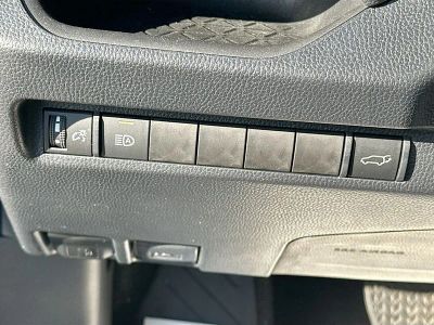2023 Toyota RAV4 — photo 10 view