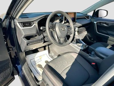 2023 Toyota RAV4 — photo 9 view
