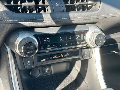 2023 Toyota RAV4 — photo 15 view