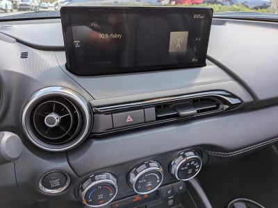 2026 Mazda MX-5 Miata RF — photo 16 view