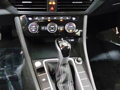 2024 Volkswagen Jetta — photo 13 view