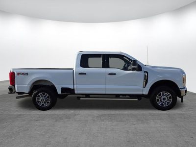 2025 Ford F-350SD - Photo 3