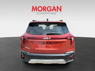 2024 Kia Seltos — photo 8 view