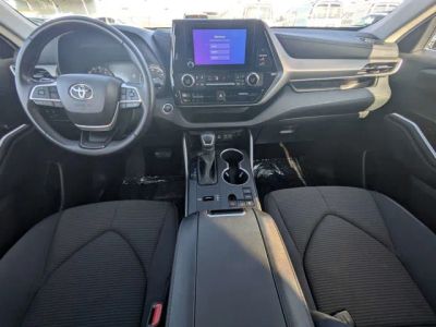 2025 Toyota Highlander — photo 13 view