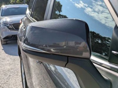 2025 Toyota Highlander — photo 11 view
