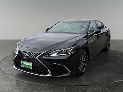 2023 Lexus ES — rear three-quarter view