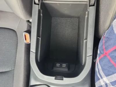 2023 Toyota RAV4 LE - Photo 24