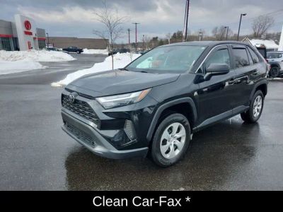 2023 Toyota RAV4 LE - Photo 8