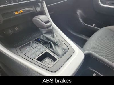 2023 Toyota RAV4 LE - Photo 23