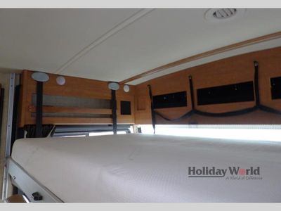 2017 Winnebago Sunstar - Photo 18