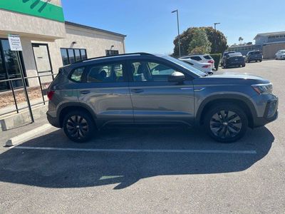 2024 Volkswagen Taos - Photo 5