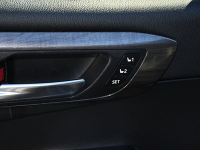 2020 Toyota Highlander - Photo 40