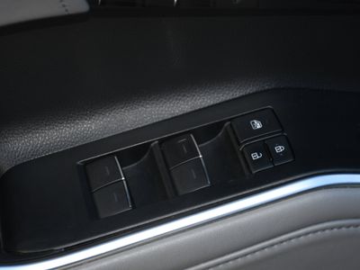 2020 Toyota Highlander - Photo 11