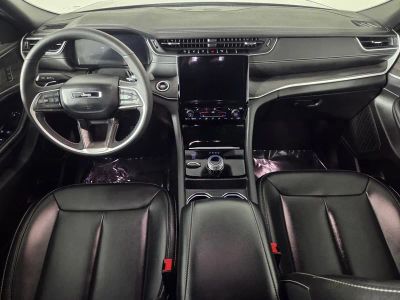 2025 Jeep Grand Cherokee — photo 29 view