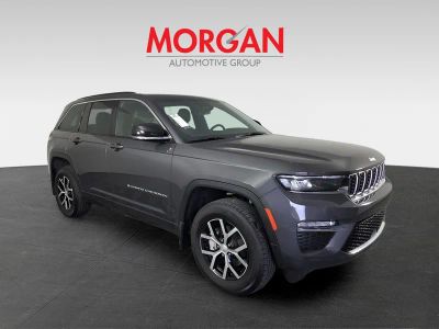 2025 Jeep Grand Cherokee — side profile view
