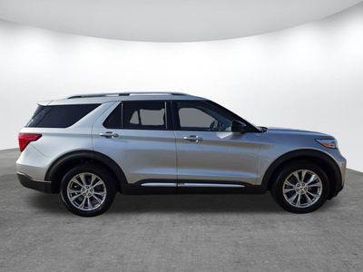 2023 Ford Explorer - Photo 3