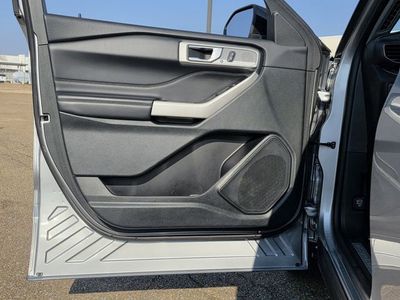 2023 Ford Explorer - Photo 14