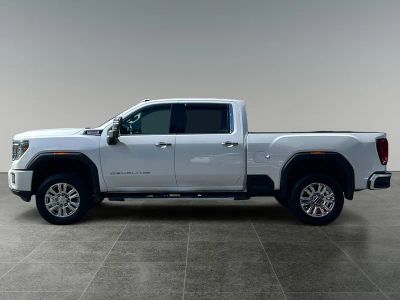 2020 GMC Sierra 3500HD — detail view