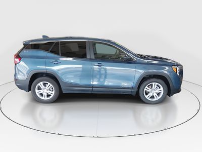 2024 GMC Terrain — photo 8 view