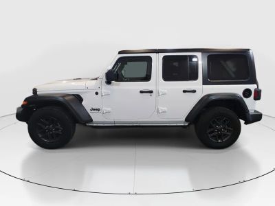 2024 Jeep Wrangler - Photo 4