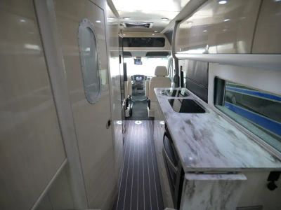 2018 Airstream INTERSTATE — detail view