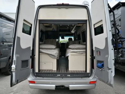 2018 Airstream INTERSTATE — side profile view
